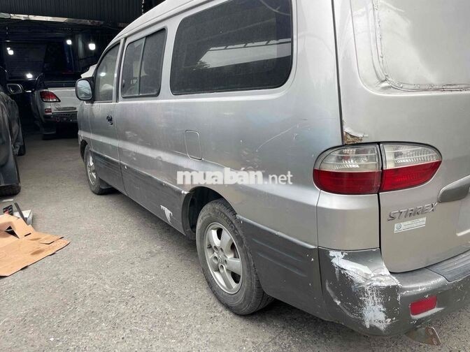 Hyundai Starex 6 chỗ tự động 2004 Nâu