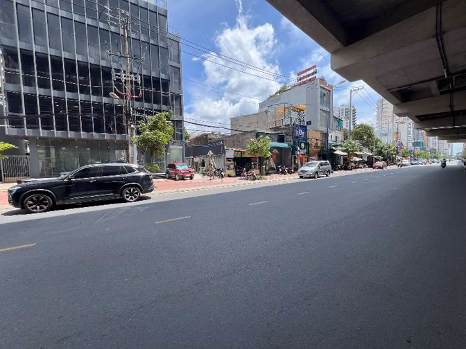 ✨ TOÀ NHÀ VĂN PHÒNG NGAY TRƯỚC MẶT CỔNG GA METRO THẢO ĐIỀN!!!