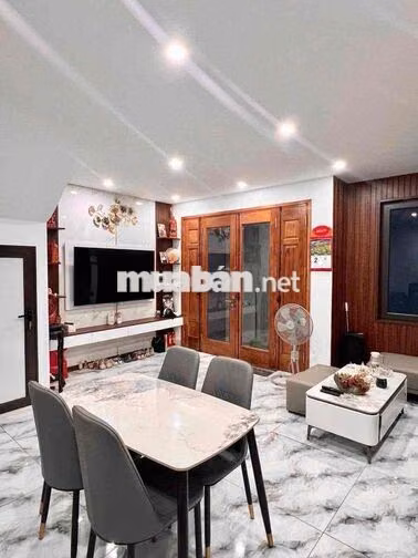 Cho thuê nhà Mỹ Đình DT 45m2 x 5 tầng 4PN 12tr 🔥