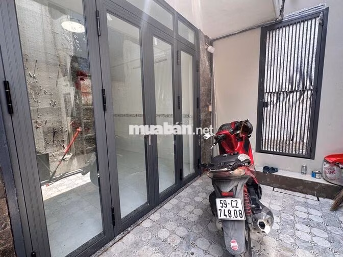 Chủ giảm 150tr còn 3,55 tỷ Nhà 2 tầng 2PN 100m ra Trần Xuân Soạn SHR