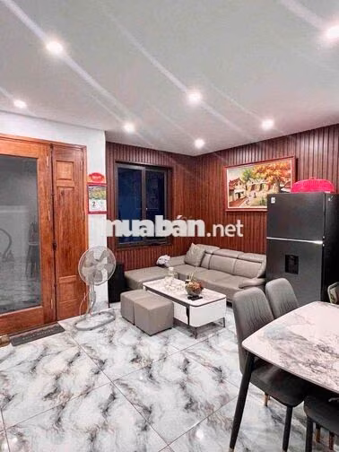 Cho thuê nhà Mỹ Đình DT 45m2 x 5 tầng 4PN 12tr 🔥