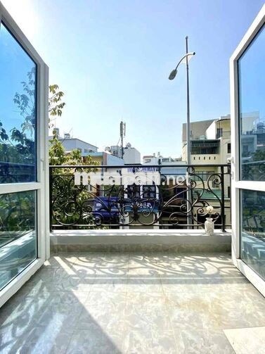 Phòng Gác cao-Ban công-2 cửa sổ siêu thoáng-Mặt tiền-Khu VIP Cityland