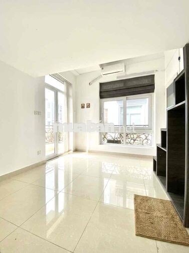 Phòng Gác cao-Ban công-2 cửa sổ siêu thoáng-Mặt tiền-Khu VIP Cityland