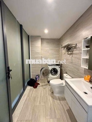 Cho thuê nhà full thất đg số 28 cách Aeon mall vài bước chân 5*20