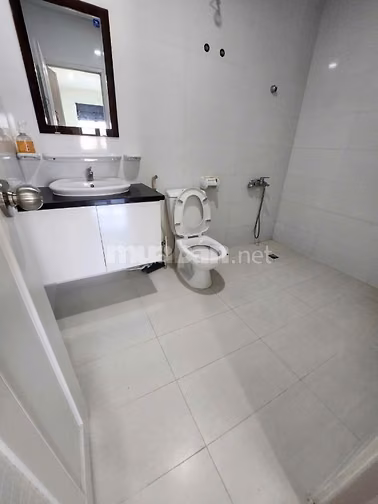 Chung cư Central, Phạm Văn HAi, TB: 2p ngủ, căn góc, 12,5tr/th