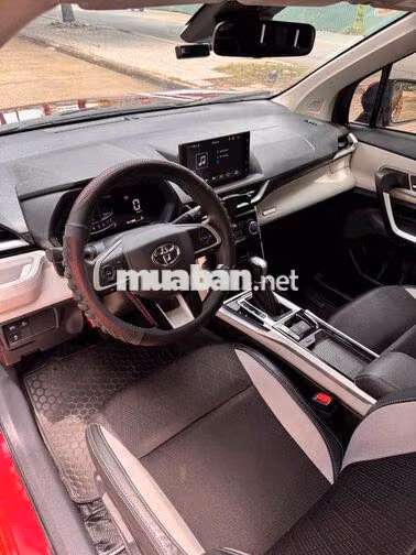 Toyota Veloz Cross 1.5 TOP 2023 AT, Góp 180tr
