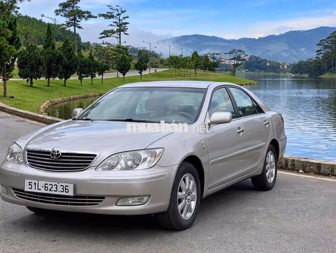 Toyota Camry 3.0V 2004 Hồng phấn 172.000 km