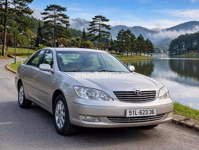 Toyota Camry 3.0V 2004 Hồng phấn 172.000 km