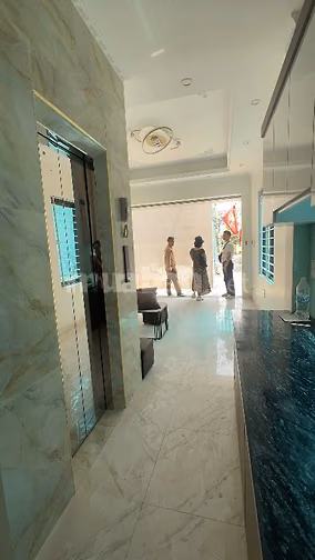 Cho thuê nguyên căn hộ 5tầng x35m2 có thang máy