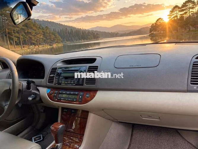 Toyota Camry 3.0V 2004 Hồng phấn 172.000 km