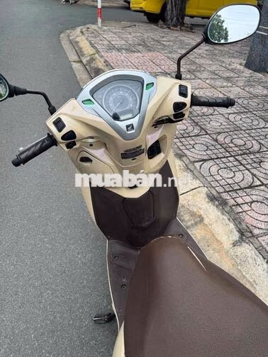 Honda Lead 125 2018 Vàng kem