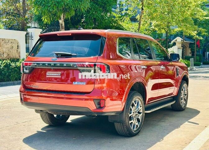 Ford Everest Titanium 4x2 2023