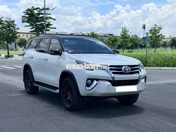 Toyota Fortuner 2017 2 cầu Trắng 67.000km