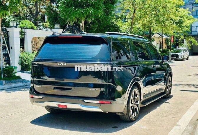 Kia Carnival Signature sản xuất 2023