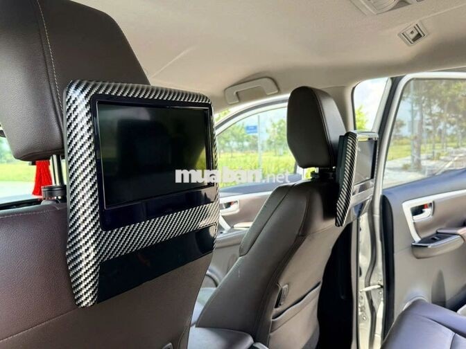 Toyota Fortuner 2017 2 cầu Trắng 67.000km