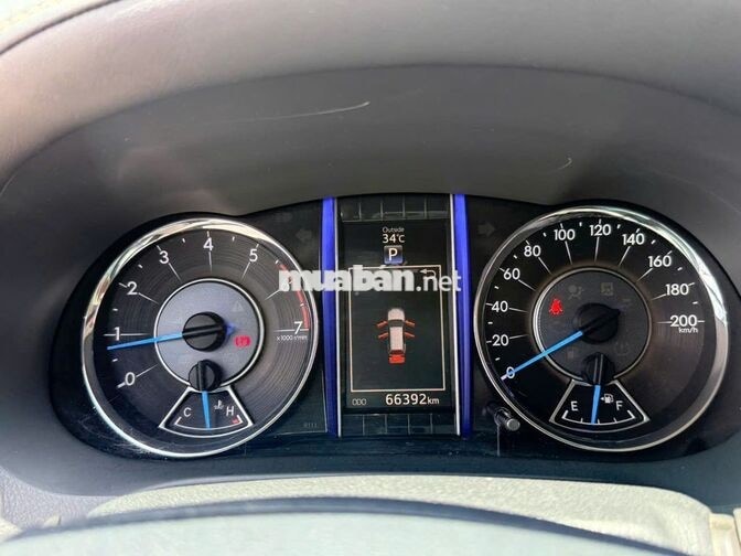 Toyota Fortuner 2017 2 cầu Trắng 67.000km
