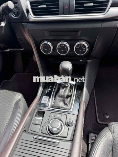 Mazda Mazda3 2018 57000km Trắng