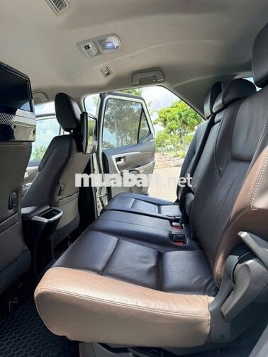 Toyota Fortuner 2017 2 cầu Trắng 67.000km