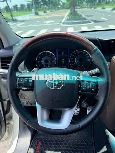Toyota Fortuner 2017 2 cầu Trắng 67.000km
