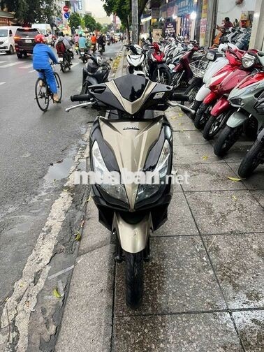 Honda Air Blade 2024 Đen, Vàng đồng