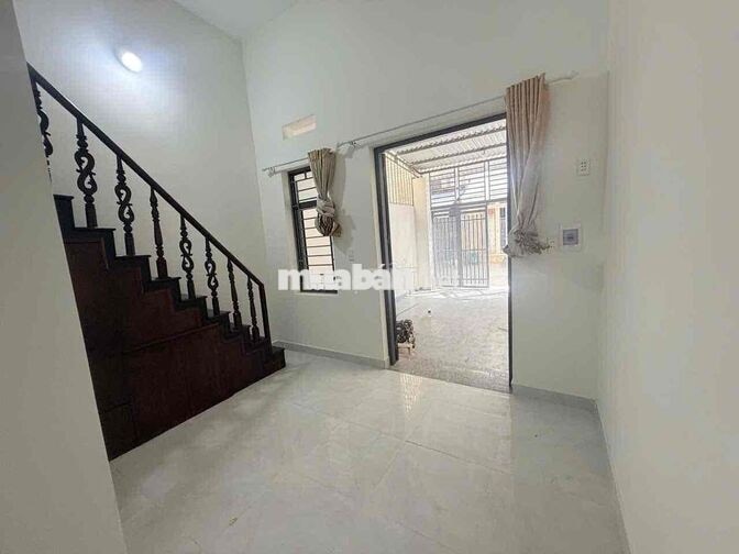 cho thuê nhà Ngã tư ga 2 phòng ngủ 2wc