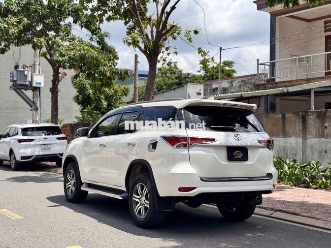 Toyota Fortuner 2017 Dầu Số sàn 14000 km Trắng
