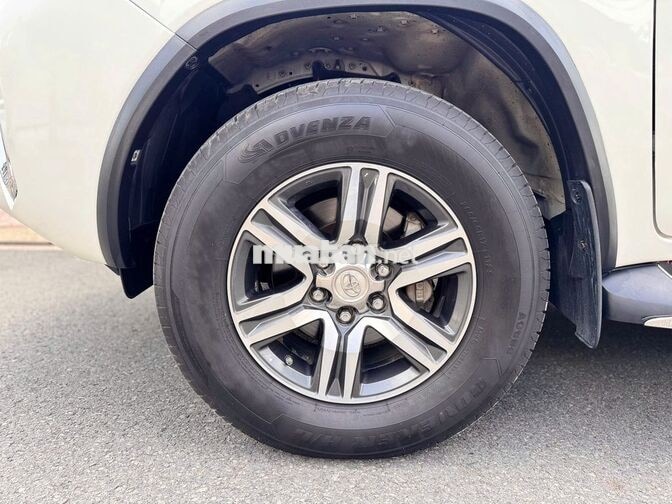Toyota Fortuner 2017 Dầu Số sàn 14000 km Trắng