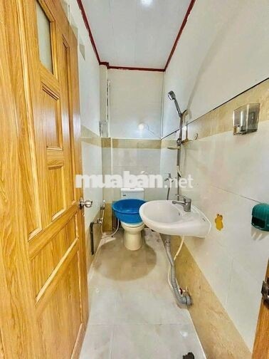 Cho Thuê Nhà 1 Trệt 1 Lầu 2PN 2WC 6x5m Hẻm 380 Lê Văn Lương