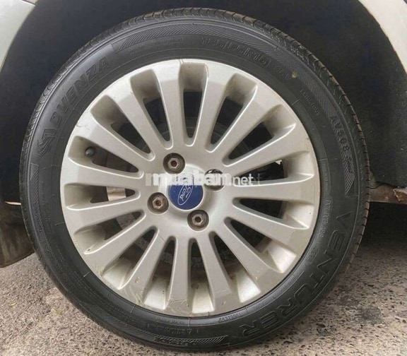 Ford Fiesta 2011 Bạc
