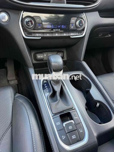 Hyundai Santafe 2019 2.4 Xăng Đặc Biệt 2 Cầu Đen