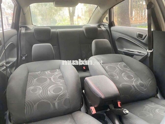 Ford Fiesta 2011 Bạc