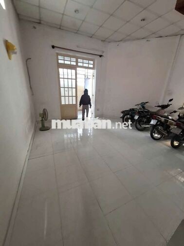 cho thuê  nhà  nguyên  căn  120m hẻm  xe tải  thông 