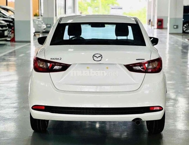 Mazda Mazda 2 Trắng, Đỏ, Xám 5 chỗ