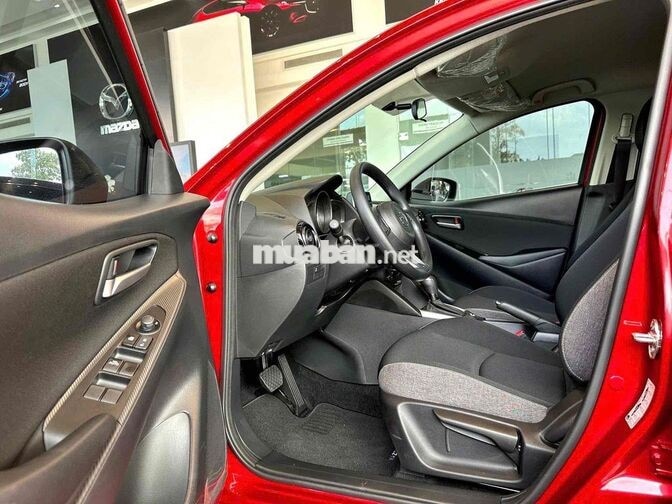 Mazda Mazda 2 Trắng, Đỏ, Xám 5 chỗ