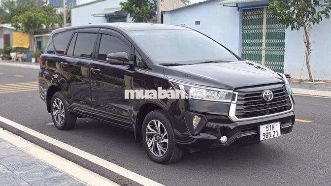 Toyota Innova 2021 2.0 MT Số sàn Đen