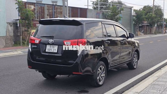Toyota Innova 2021 2.0 MT Số sàn Đen