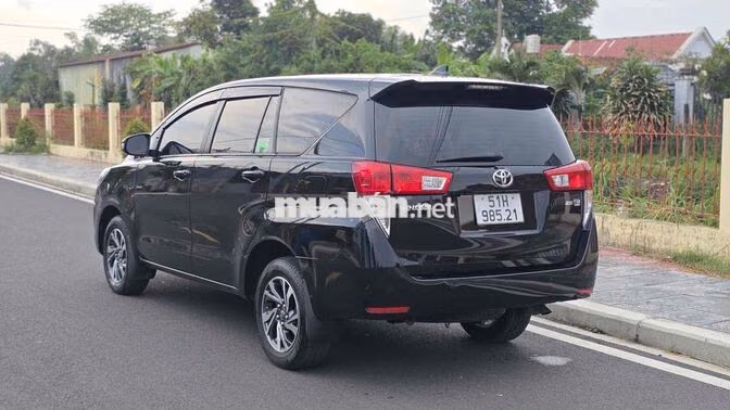 Toyota Innova 2021 2.0 MT Số sàn Đen