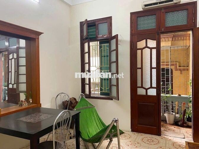 Cho thuê nhà Thụy Khuê 70m² x 4 tầng 5PN, ngõ rộng, đủ đồ chỉ 16 triệu