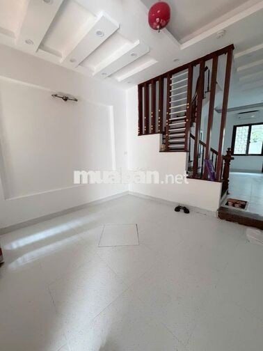 Cho thuê nhà riêng Thụy Khuê 55m² x 5 tầng, full đồ, gần phố chỉ 17tr