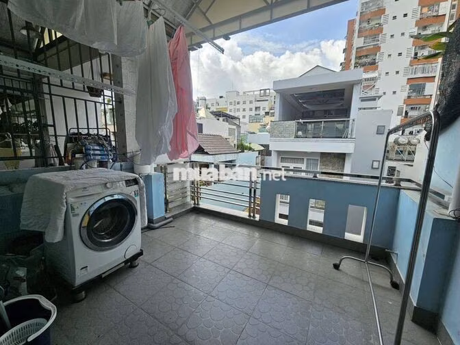 cho Thuê nhà 3 phòng Ngủ + 3 phòng bếp + 1 sân thượng 4 tầng 175m²