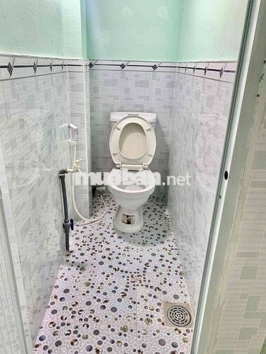 phòng trọ có gác, giờ giấc tự do, gần Đhcn chỉ 3phút đi bộ
