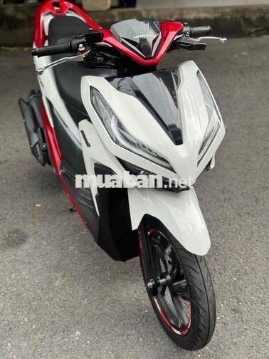 Click 150i 2019 Trắng đỏ 16.000km bstp chính chủ