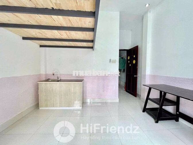 DUPLEX BAN CÔNG FULL NỘI THẤT SÁT CÔNG VIÊN LÃNH BINH THĂNG GẦN BKU