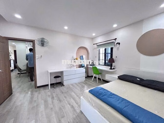 Tôi bán CC Carina 100m2 2PN 2WC nội thất đầy đủ, sổ hồng vĩnh viễn