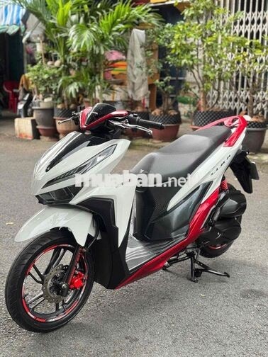Click 150i 2019 Trắng đỏ 16.000km bstp chính chủ