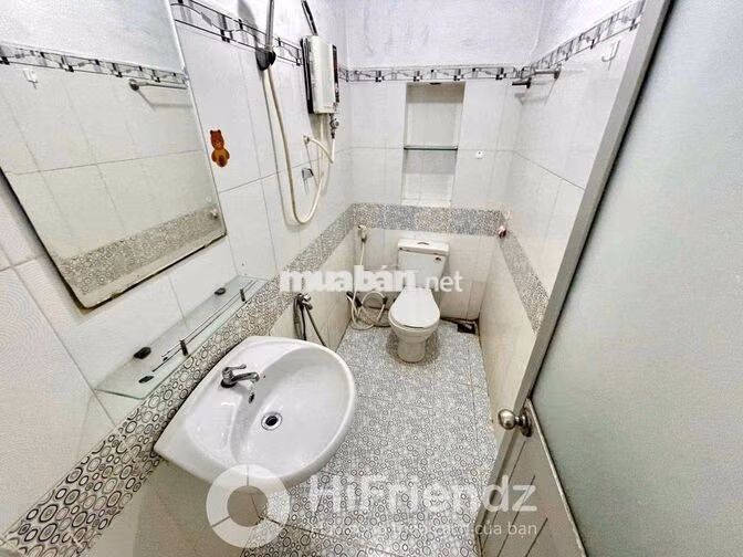 DUPLEX BAN CÔNG FULL NỘI THẤT SÁT CÔNG VIÊN LÃNH BINH THĂNG GẦN BKU
