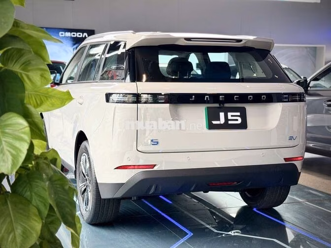 JAECOO J5 BEV SUV Điện Trắng 5 chỗ