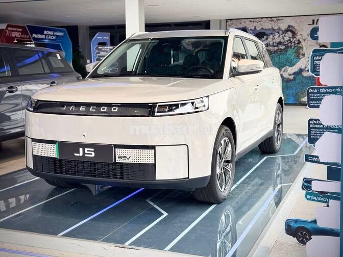 JAECOO J5 BEV SUV Điện Trắng 5 chỗ