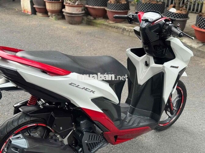 Click 150i 2019 Trắng đỏ 16.000km bstp chính chủ