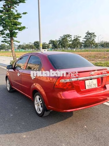 Chevrolet Aveo LT Đỏ